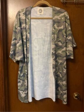 Tees2URdoor Lightweight Camo Open Front Kimono Cardigan